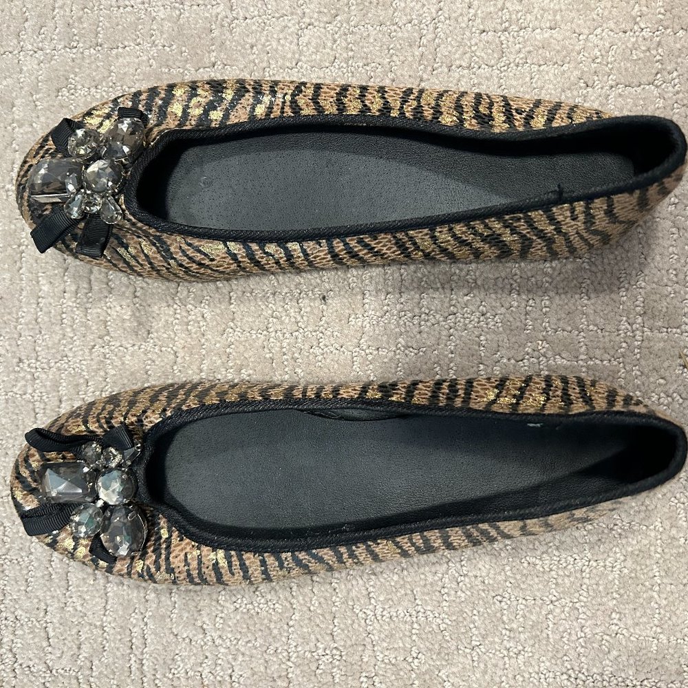 Francesca's Gold/Black Flats